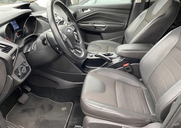 Ford Kuga cena 55000 przebieg: 118724, rok produkcji 2015 z Szczecin małe 667